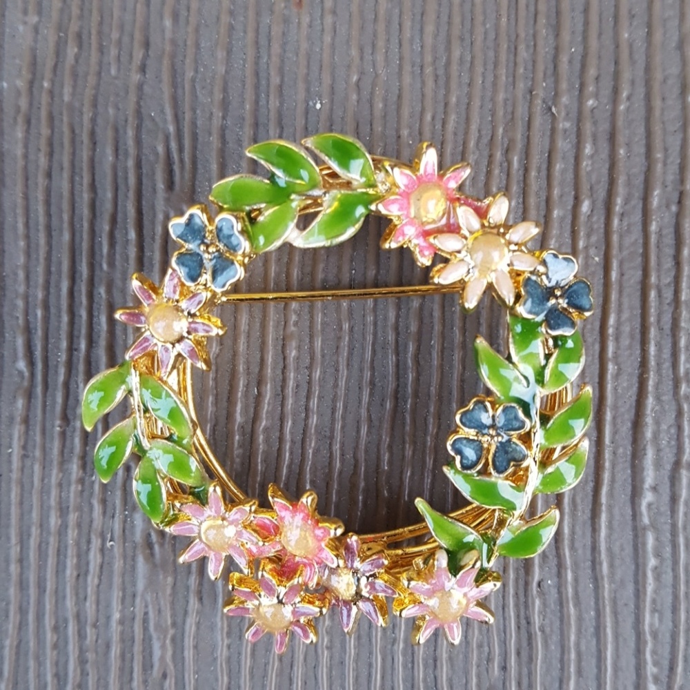 Gorgeous brooch